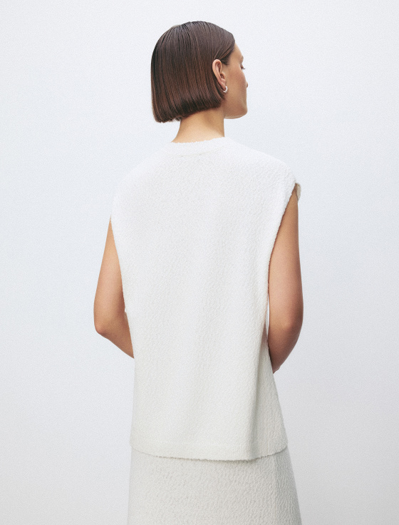 жилет из пряжи букле - цена, описание и отзывы - фото №5