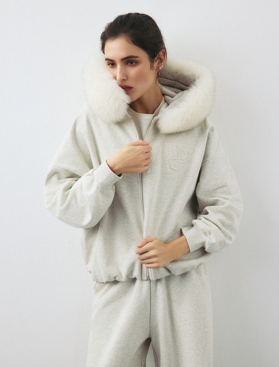 толстовка с отделкой их меха песца - цена, описание и отзывы - фото №2